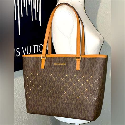 michael kors violet carryall tote|Michael Kors Tote bag.